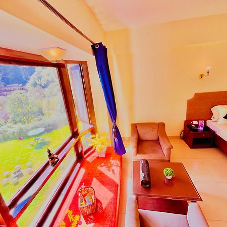 Sagar Resort !! Mountain View ! Luxury Stay ! Family Resort ! Private Parking ! Near Mall Road Manāli Kültér fotó