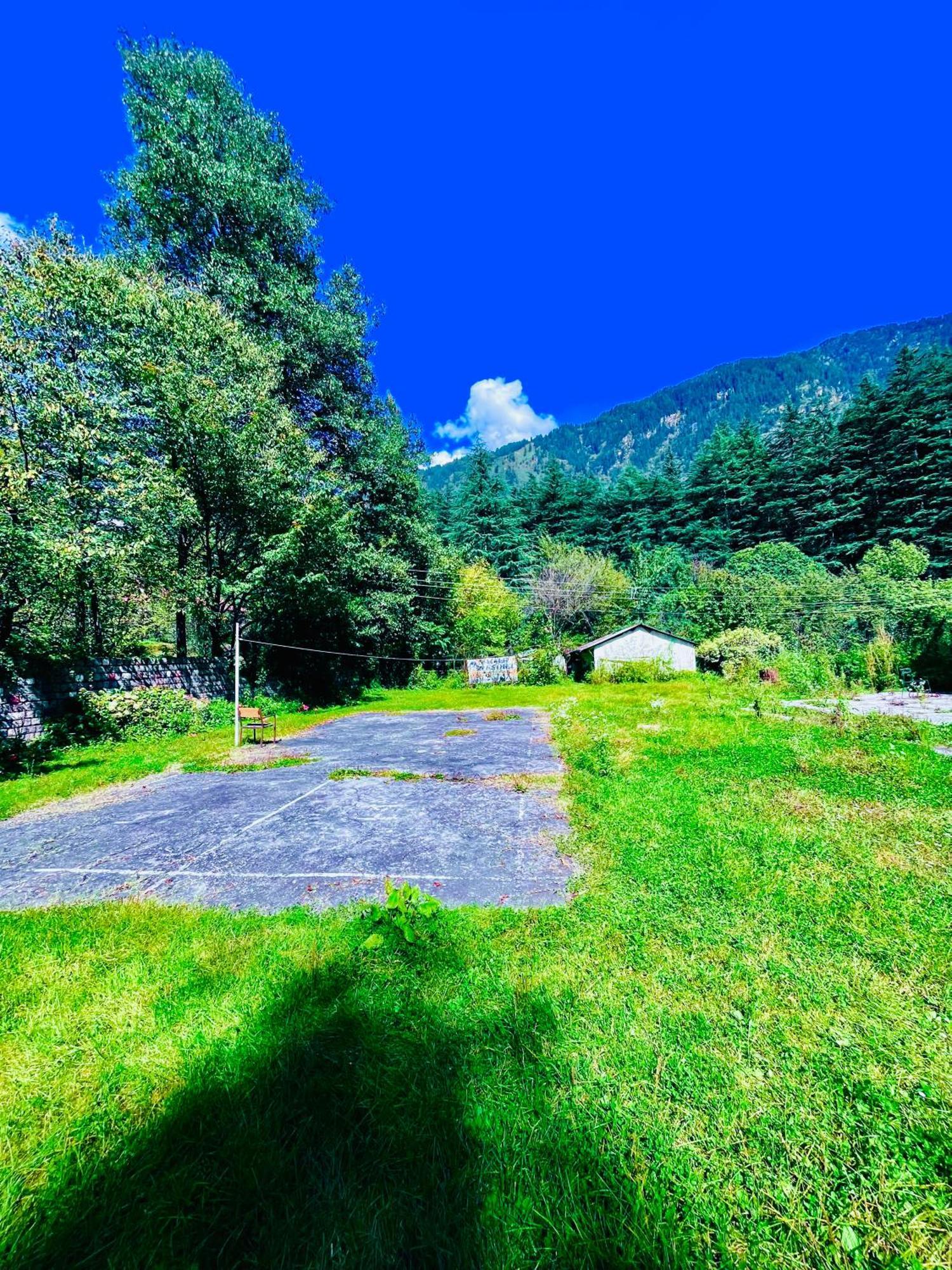 Sagar Resort !! Mountain View ! Luxury Stay ! Family Resort ! Private Parking ! Near Mall Road Manāli Kültér fotó