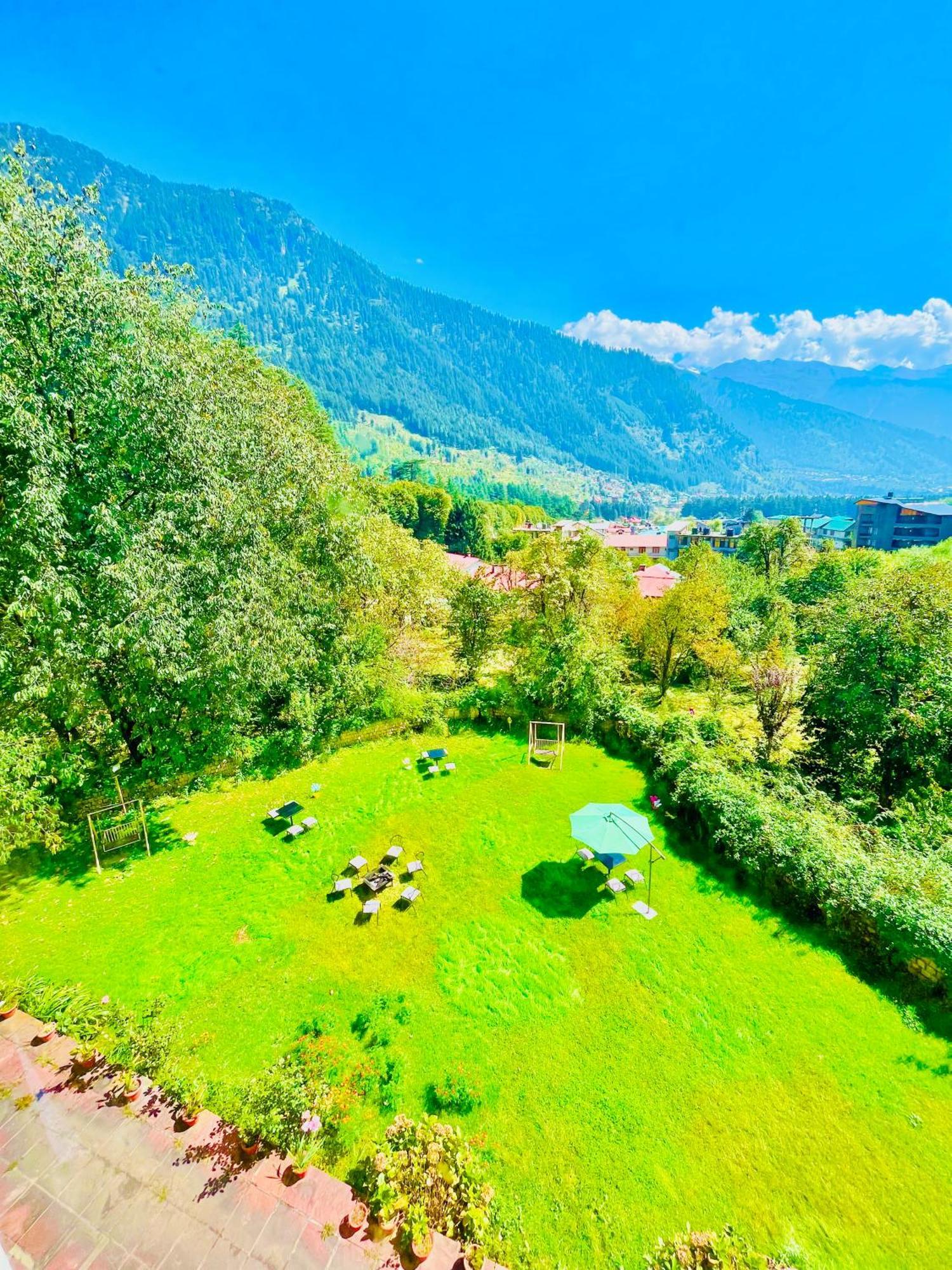Sagar Resort !! Mountain View ! Luxury Stay ! Family Resort ! Private Parking ! Near Mall Road Manāli Kültér fotó