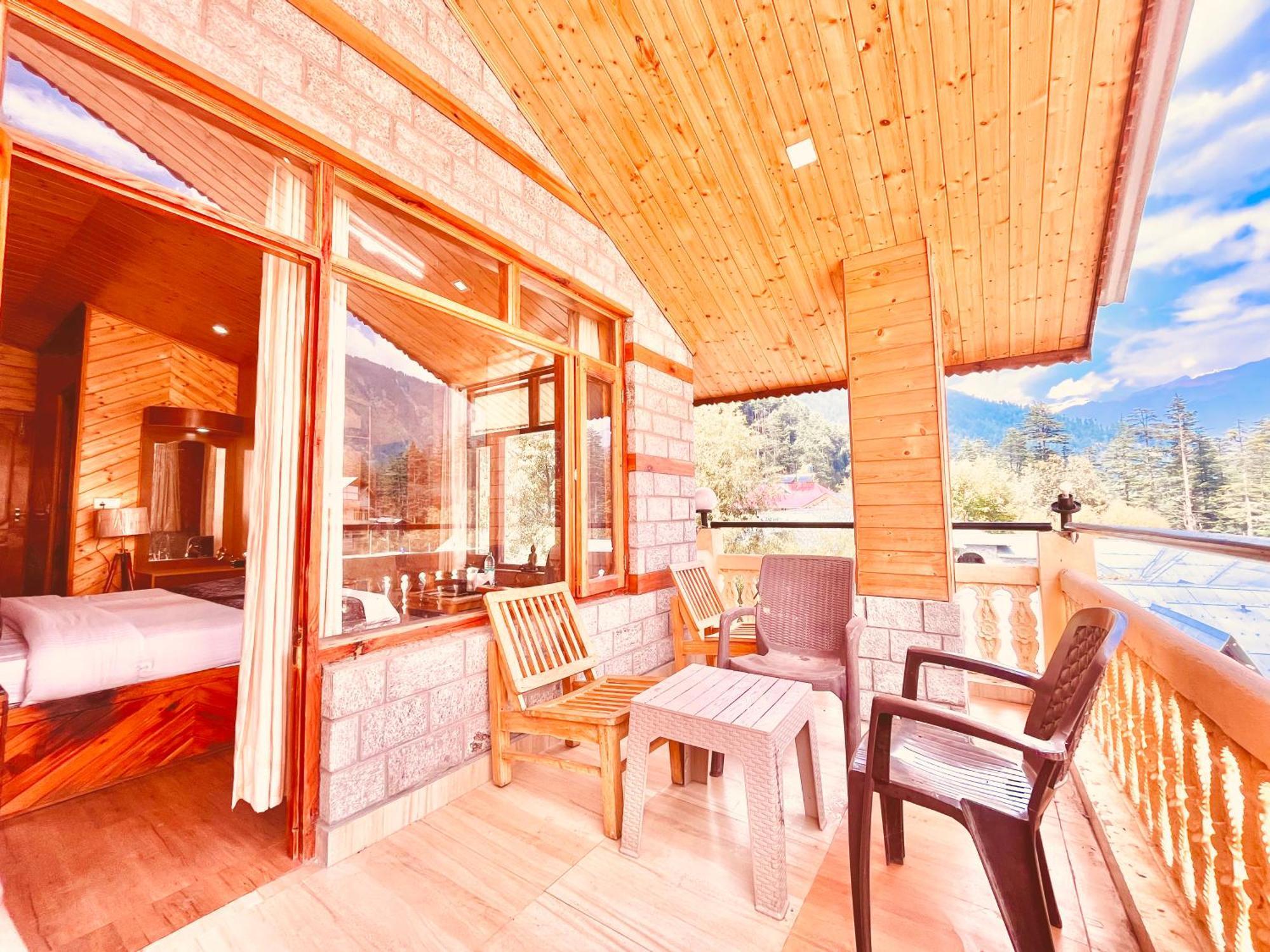 Sagar Resort !! Mountain View ! Luxury Stay ! Family Resort ! Private Parking ! Near Mall Road Manāli Kültér fotó