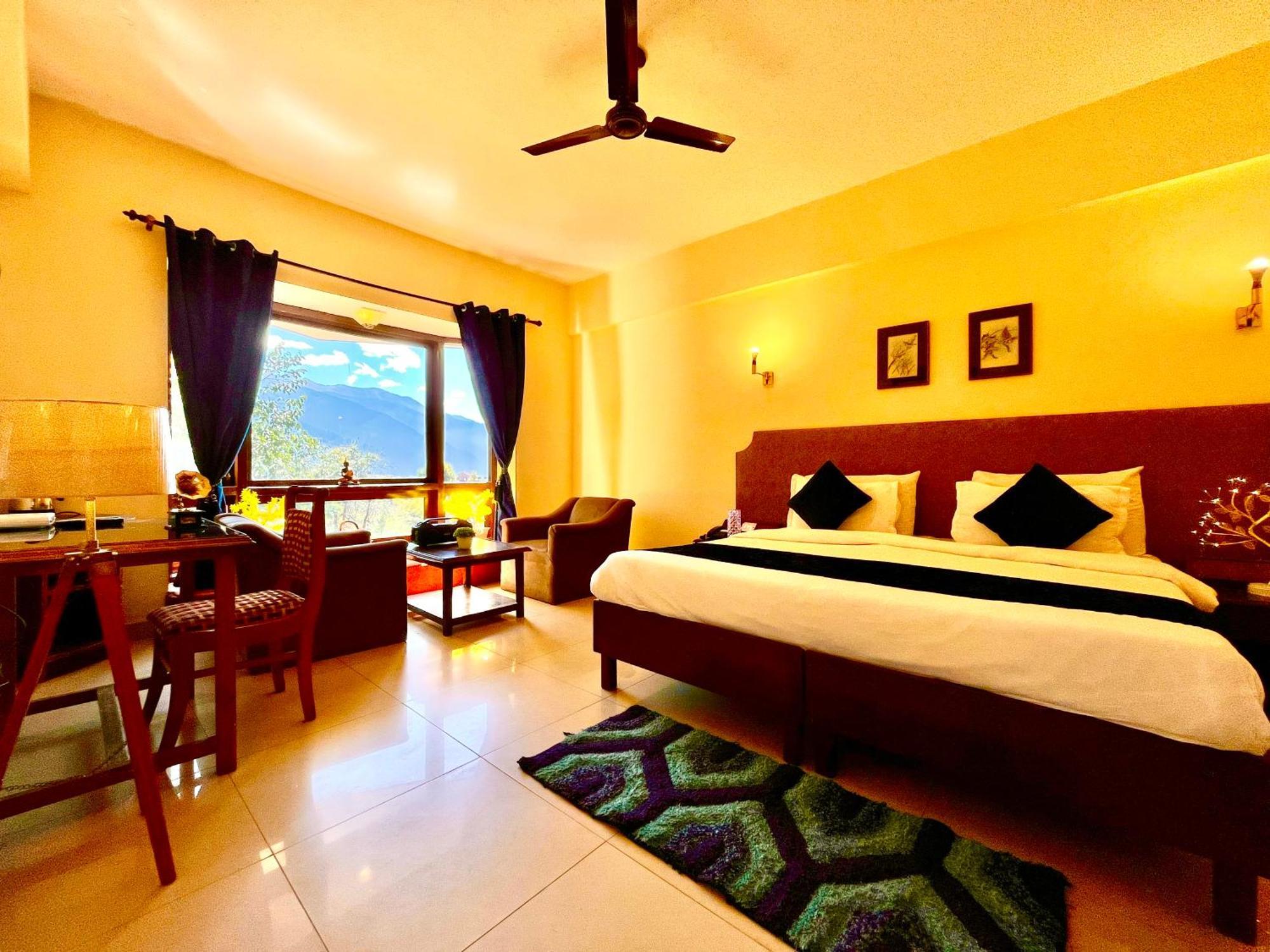Sagar Resort !! Mountain View ! Luxury Stay ! Family Resort ! Private Parking ! Near Mall Road Manāli Kültér fotó