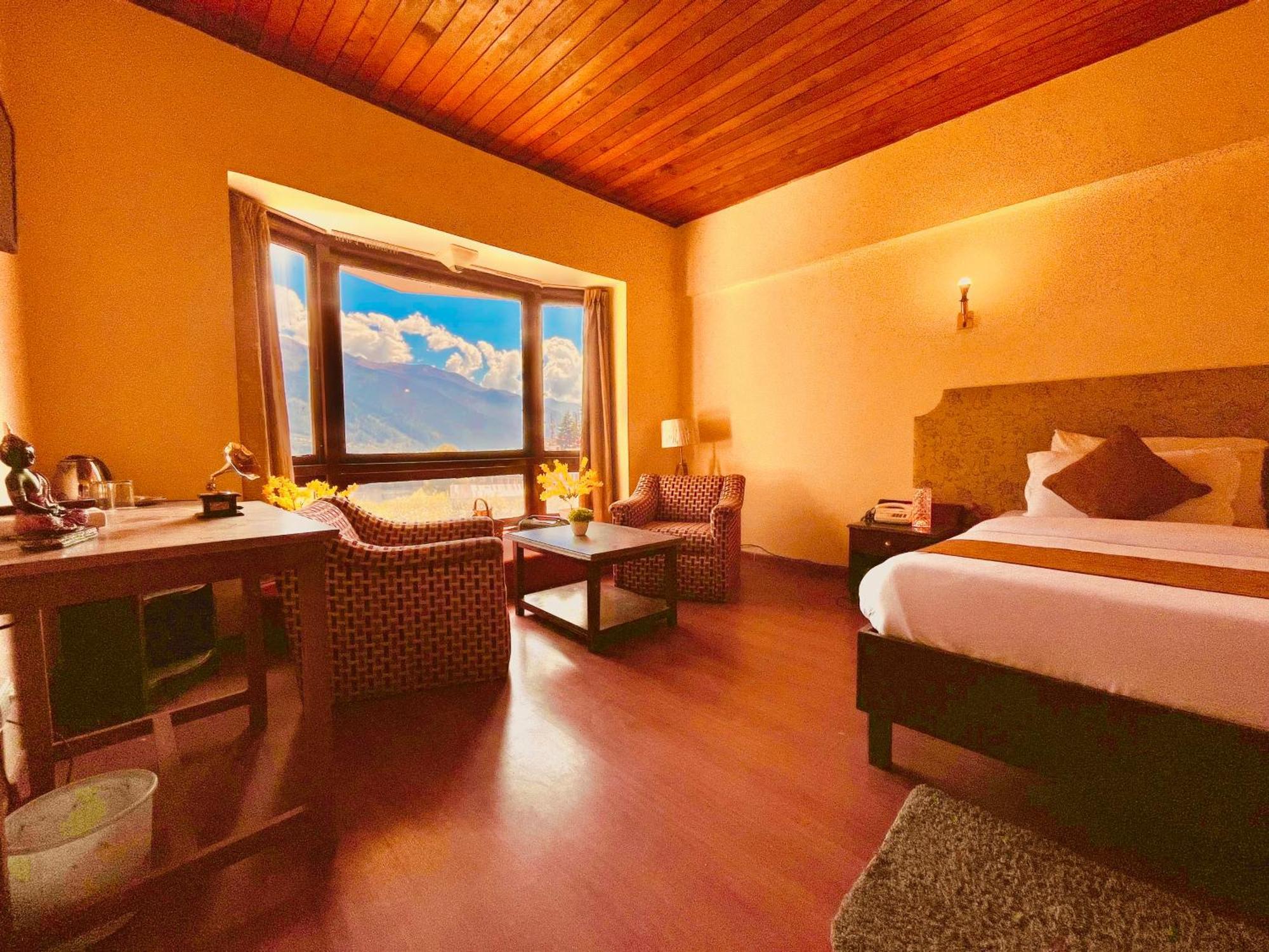 Sagar Resort !! Mountain View ! Luxury Stay ! Family Resort ! Private Parking ! Near Mall Road Manāli Kültér fotó