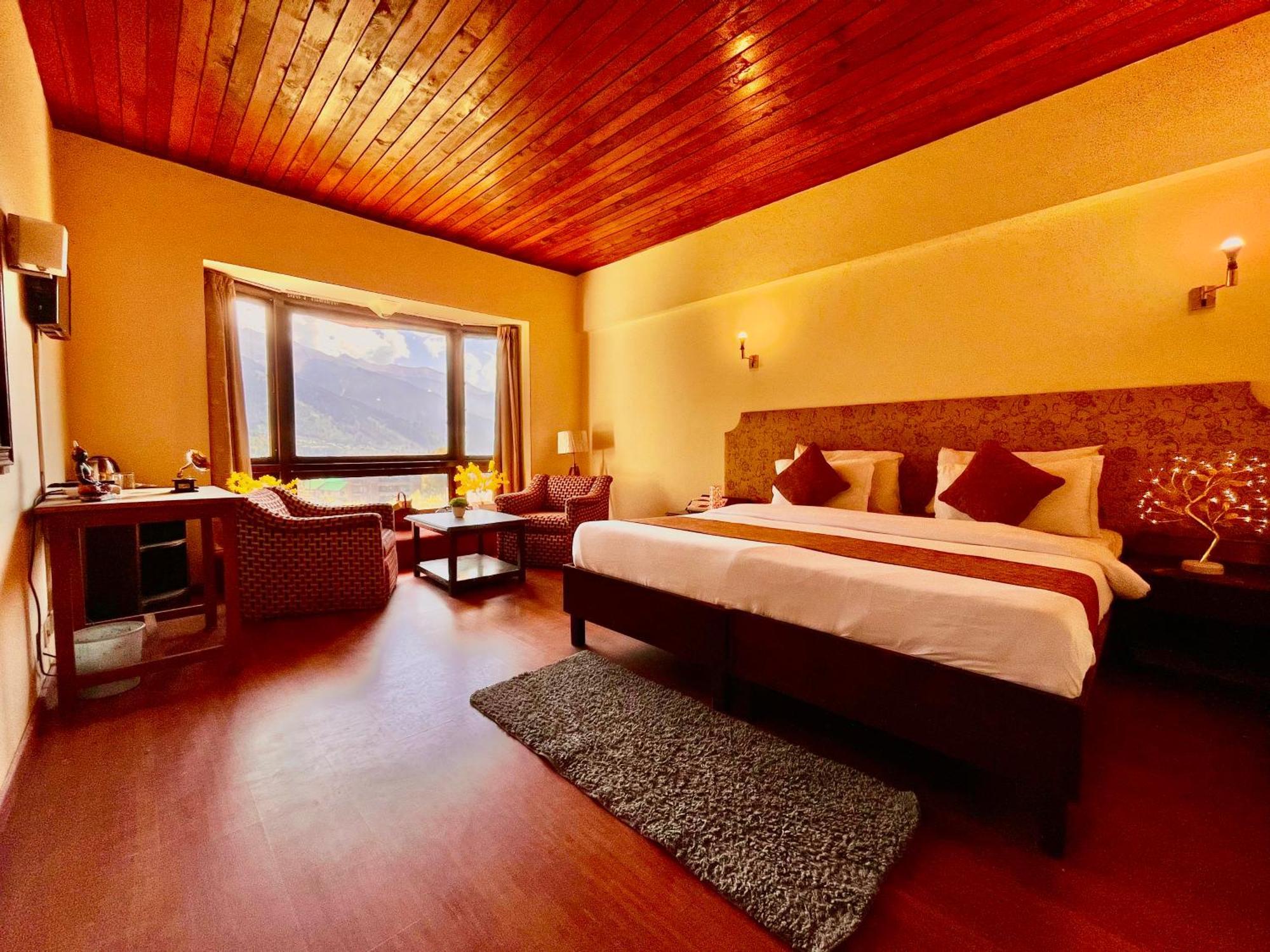 Sagar Resort !! Mountain View ! Luxury Stay ! Family Resort ! Private Parking ! Near Mall Road Manāli Kültér fotó