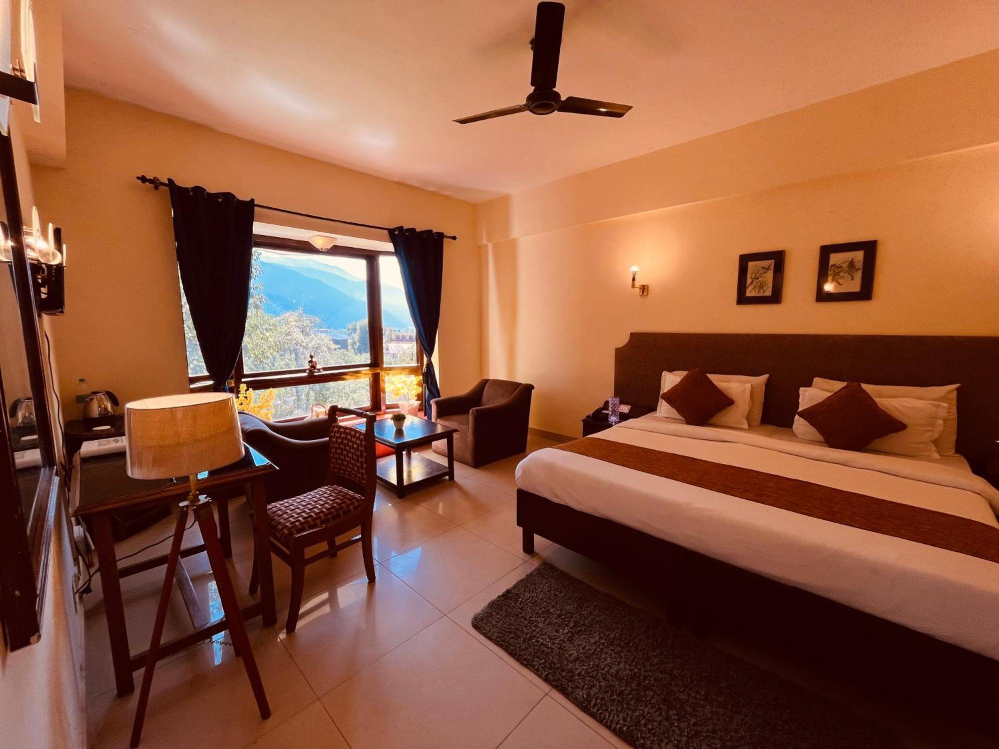 Sagar Resort !! Mountain View ! Luxury Stay ! Family Resort ! Private Parking ! Near Mall Road Manāli Kültér fotó
