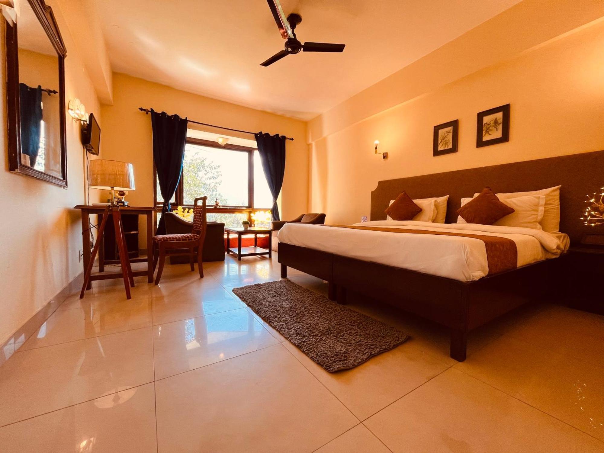 Sagar Resort !! Mountain View ! Luxury Stay ! Family Resort ! Private Parking ! Near Mall Road Manāli Kültér fotó